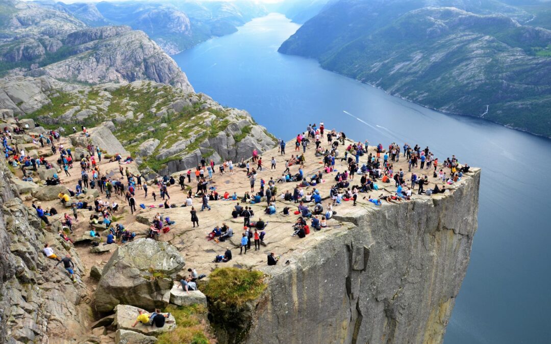 Kjerag and Preikestolen are now certified as Norwegian Scenic Hikes